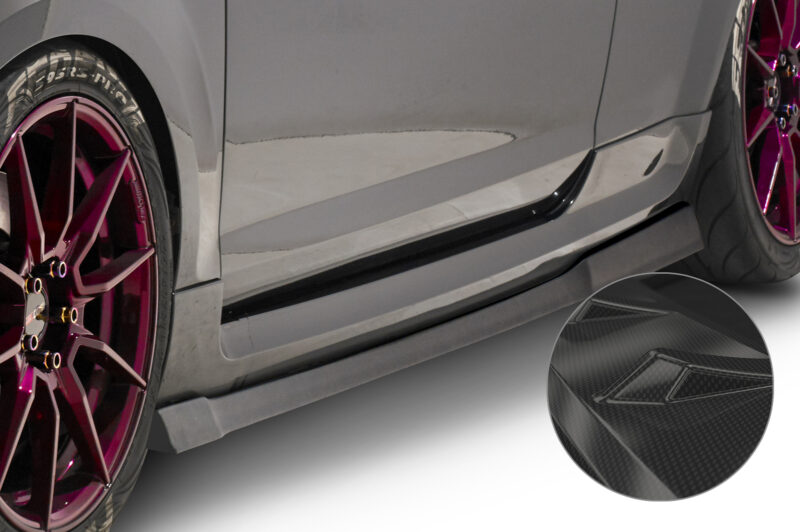 Faldones laterales para Ford Focus MK2 ST / Sport SS478-C Carbon look 1